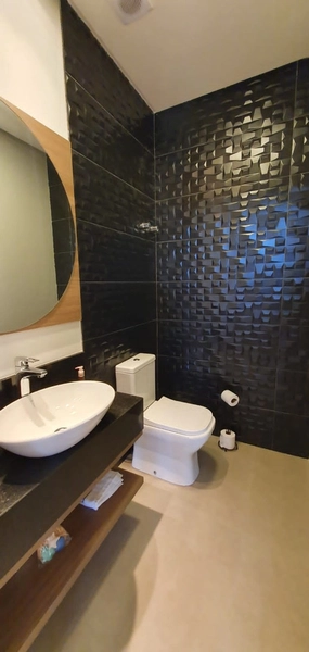 Casa com 05 suítes em Cond. Fechado.: 13ª foto da galeria de imagens do imóvel