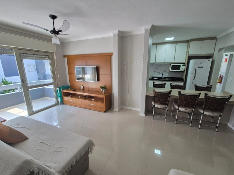 APARTAMENTO REFORMADO COM LIVING AMPLO E INFRAESTRUTURA COMPLETA: 1ª foto da galeria de imagens do imóvel