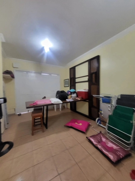 SOBRADO MOBILIADO COM PÁTIO E VARANDA A POUCOS METROS DO MAR: 10ª foto da galeria de imagens do imóvel