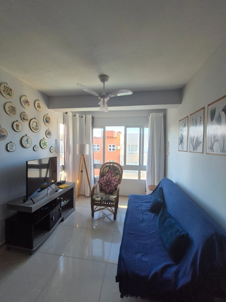 APARTAMENTO MOBILIADO COM SACADA E EXCELENTE POSIÇÃO SOLAR: 8ª foto da galeria de imagens do imóvel