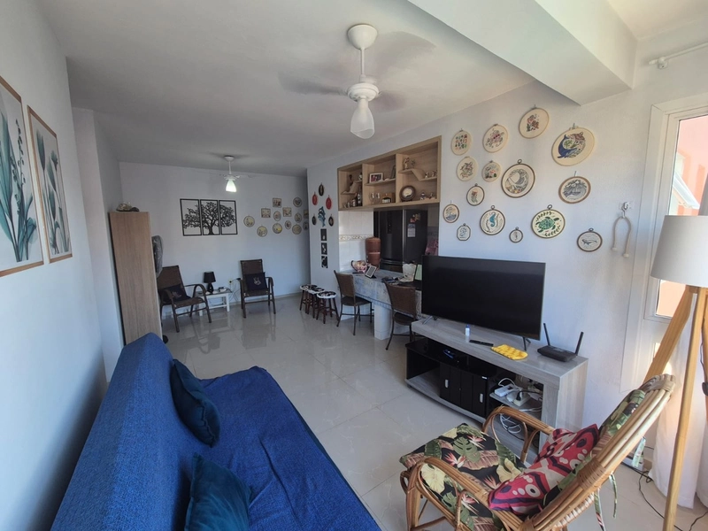 APARTAMENTO MOBILIADO COM SACADA E EXCELENTE POSIÇÃO SOLAR: 6ª foto da galeria de imagens do imóvel