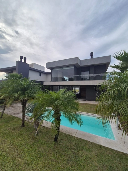 Casa contemporânea com vista para o lago: 18ª foto da galeria de imagens do imóvel
