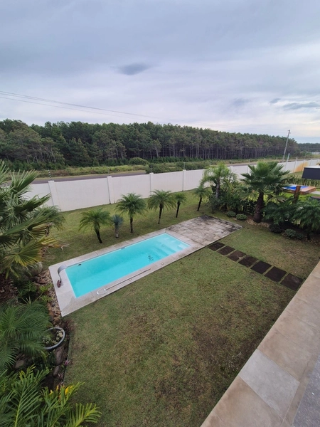 Casa contemporânea com vista para o lago: 6ª foto da galeria de imagens do imóvel