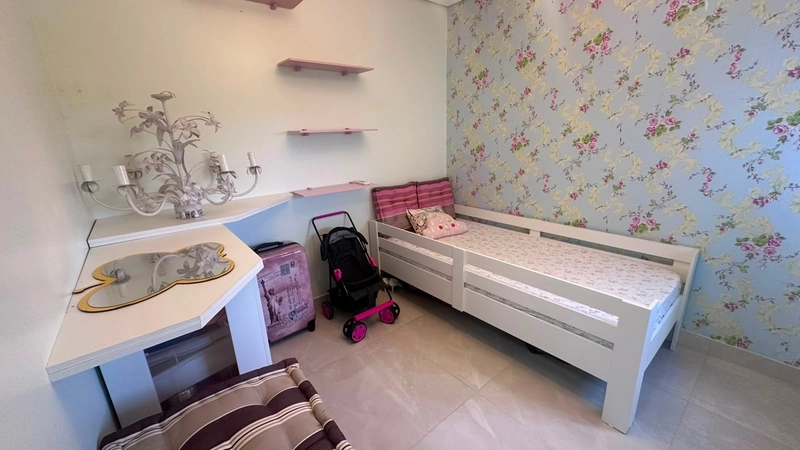Apartamento mobiliado com vista para piscina: 11ª foto da galeria de imagens do imóvel
