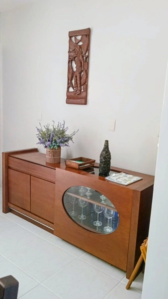 Sobrado com arquitetura diferenciada e amplo pátio: 9ª foto da galeria de imagens do imóvel