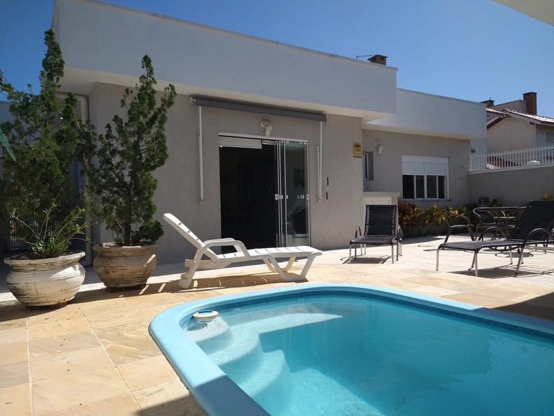 Excelente Casa 02 dormitórios!: 1ª foto da galeria de imagens do imóvel