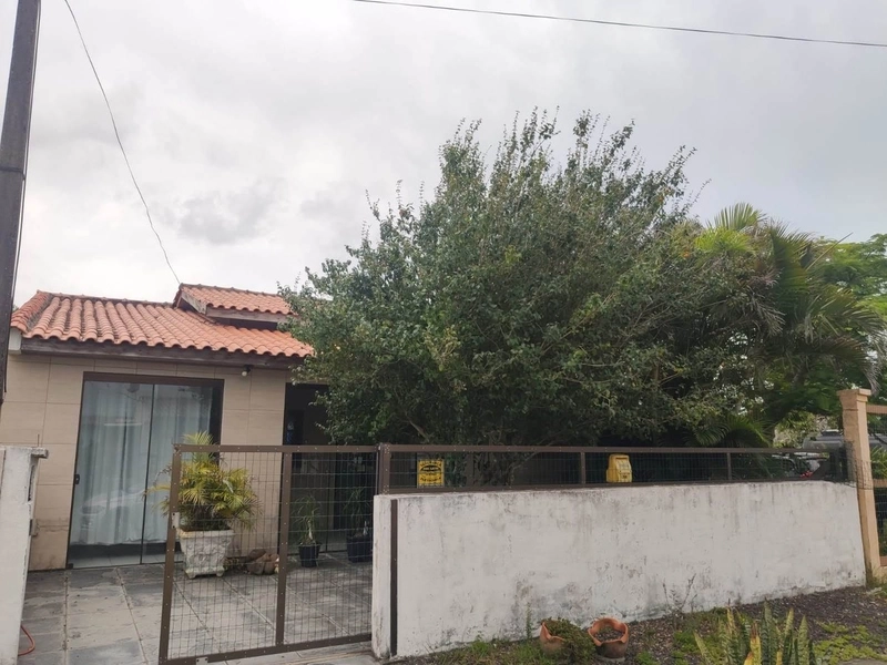 Casa 03 dormitórios!