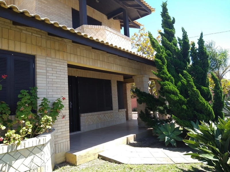 Casa 04 dormitórios, sendo 01 suíte!: 8ª foto da galeria de imagens do imóvel