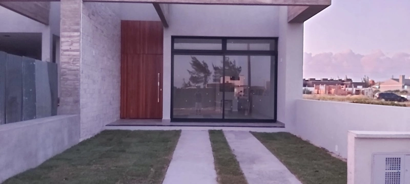 Casa Jardim Beira-mar: 1ª foto da galeria de imagens do imóvel