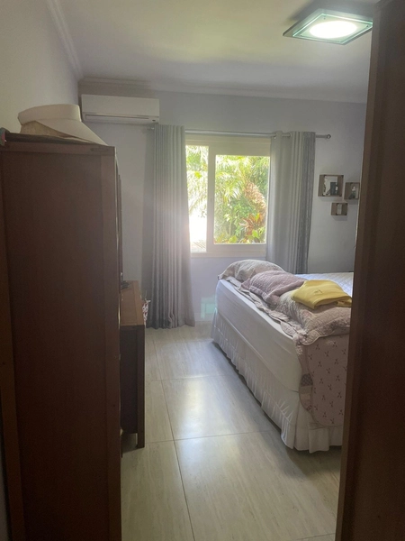 Casa de 6 dormitórios: 3ª foto da galeria de imagens do imóvel