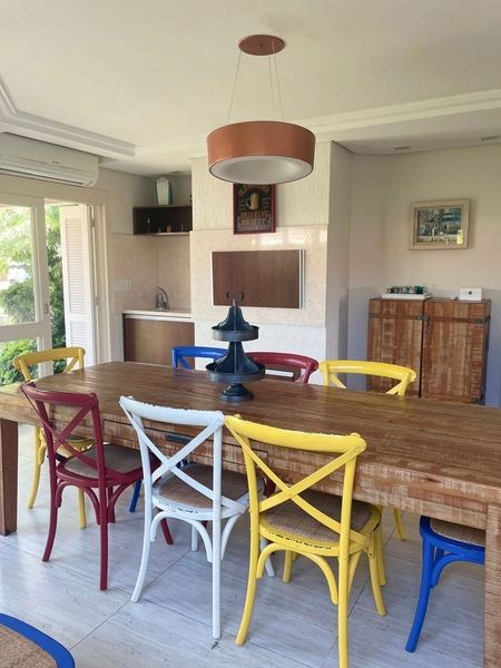 Casa de 6 dormitórios: 15ª foto da galeria de imagens do imóvel