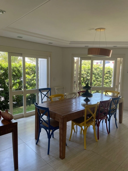 Casa de 6 dormitórios: 11ª foto da galeria de imagens do imóvel