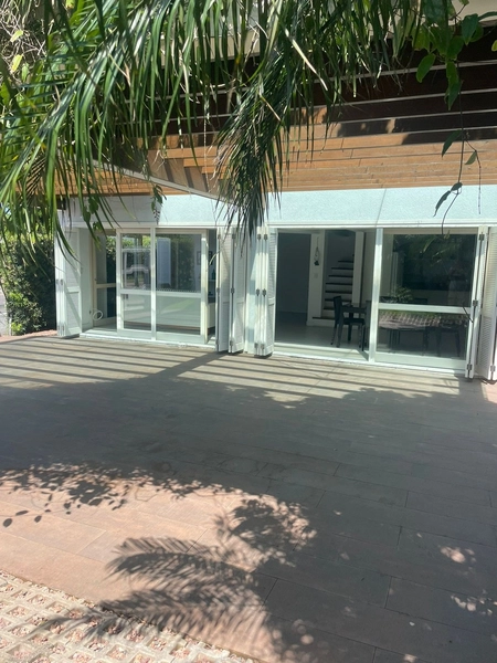 Casa de 6 dormitórios: 49ª foto da galeria de imagens do imóvel