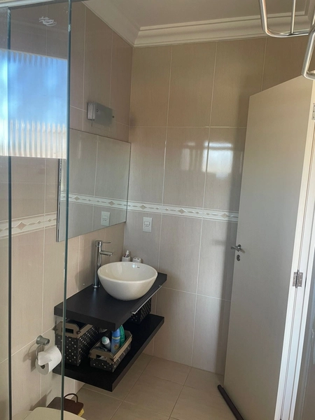 Casa de 6 dormitórios: 45ª foto da galeria de imagens do imóvel