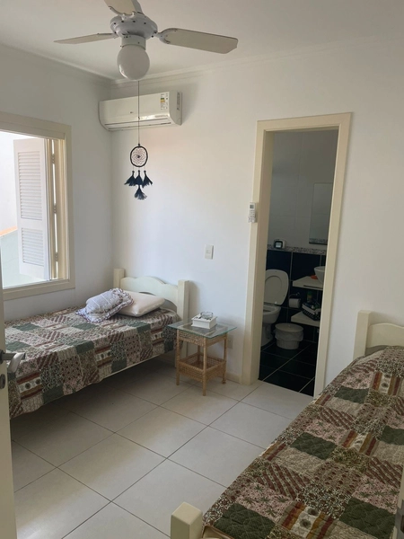 Casa de 6 dormitórios: 22ª foto da galeria de imagens do imóvel