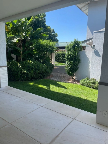 Casa de 6 dormitórios: 43ª foto da galeria de imagens do imóvel