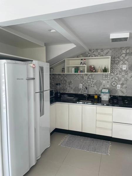 Casa de 6 dormitórios: 48ª foto da galeria de imagens do imóvel