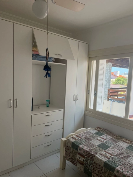 Casa de 6 dormitórios: 24ª foto da galeria de imagens do imóvel