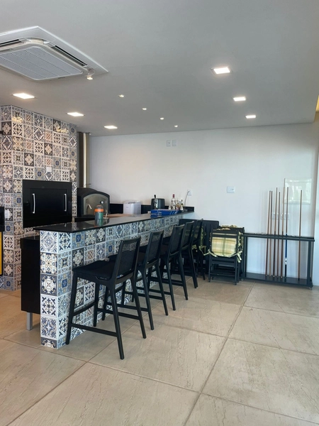 Casa de 6 dormitórios: 4ª foto da galeria de imagens do imóvel