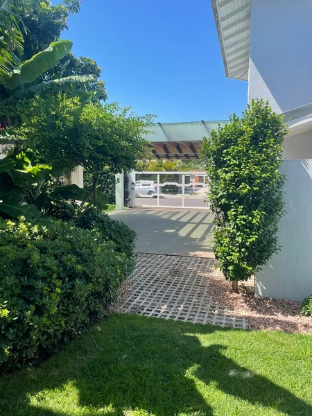 Casa de 6 dormitórios: 23ª foto da galeria de imagens do imóvel