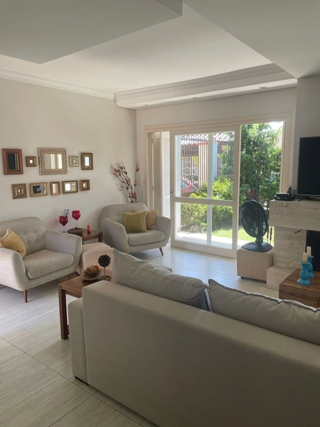 Casa de 6 dormitórios: 36ª foto da galeria de imagens do imóvel