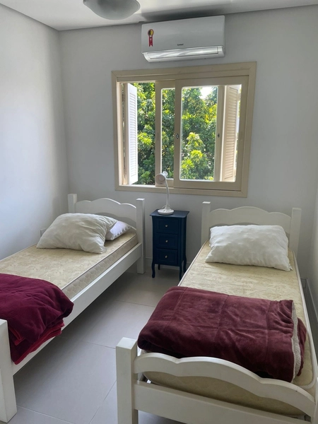 Casa de 6 dormitórios: 38ª foto da galeria de imagens do imóvel