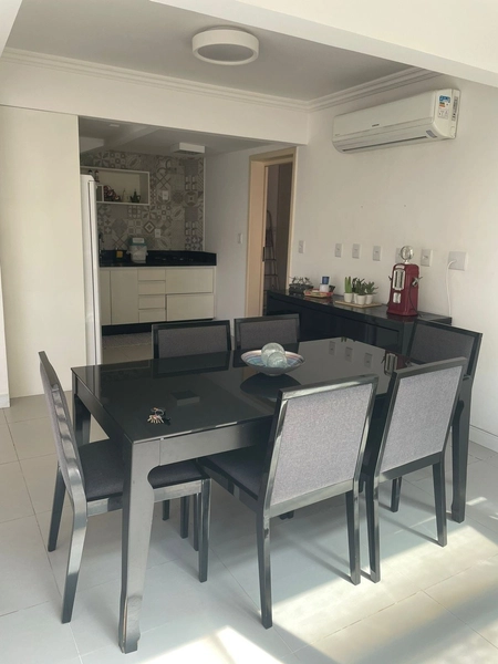 Casa de 6 dormitórios: 5ª foto da galeria de imagens do imóvel