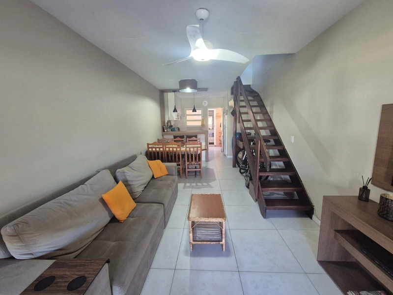 SOBRADO PRONTO PARA MORAR COM ÓTIMA LOCALIZAÇÃO: 9ª foto da galeria de imagens do imóvel