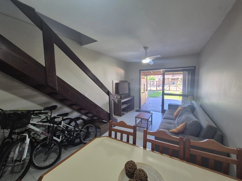 SOBRADO PRONTO PARA MORAR COM ÓTIMA LOCALIZAÇÃO: 8ª foto da galeria de imagens do imóvel