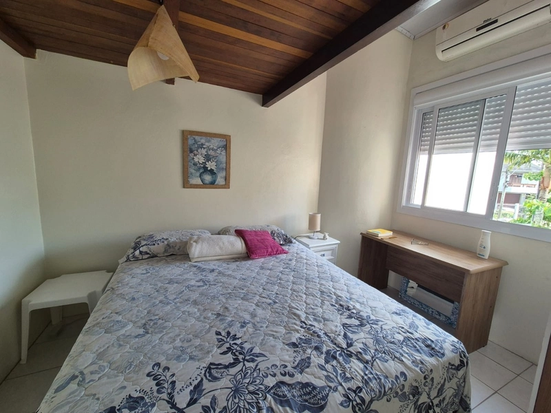 Sobrado de 2 e 1/2 dormitórios próximo ao mar: 16ª foto da galeria de imagens do imóvel