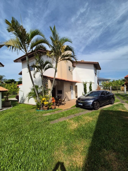 Sobrado de 2 e 1/2 dormitórios próximo ao mar: 5ª foto da galeria de imagens do imóvel