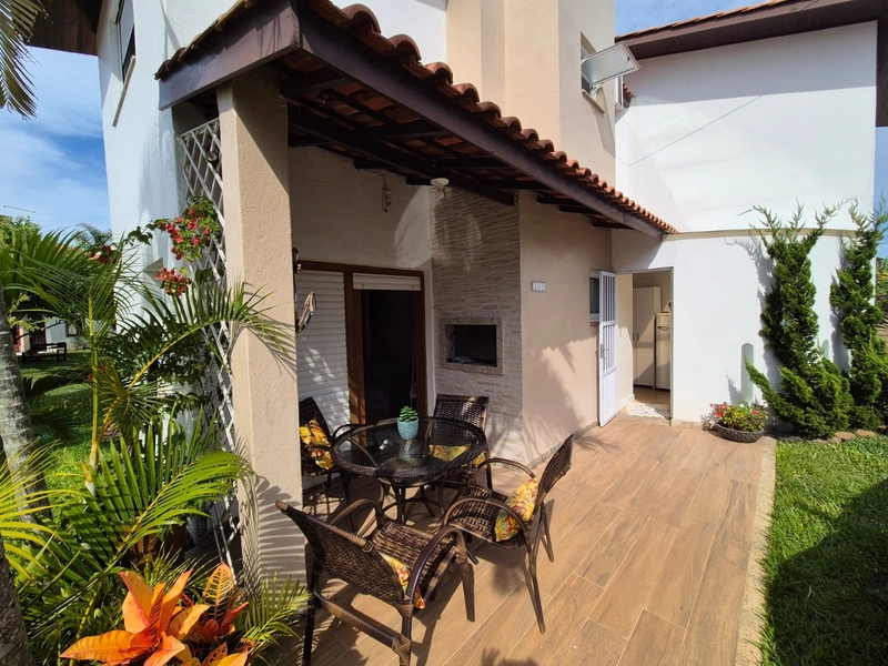 Sobrado de 2 e 1/2 dormitórios próximo ao mar: 6ª foto da galeria de imagens do imóvel