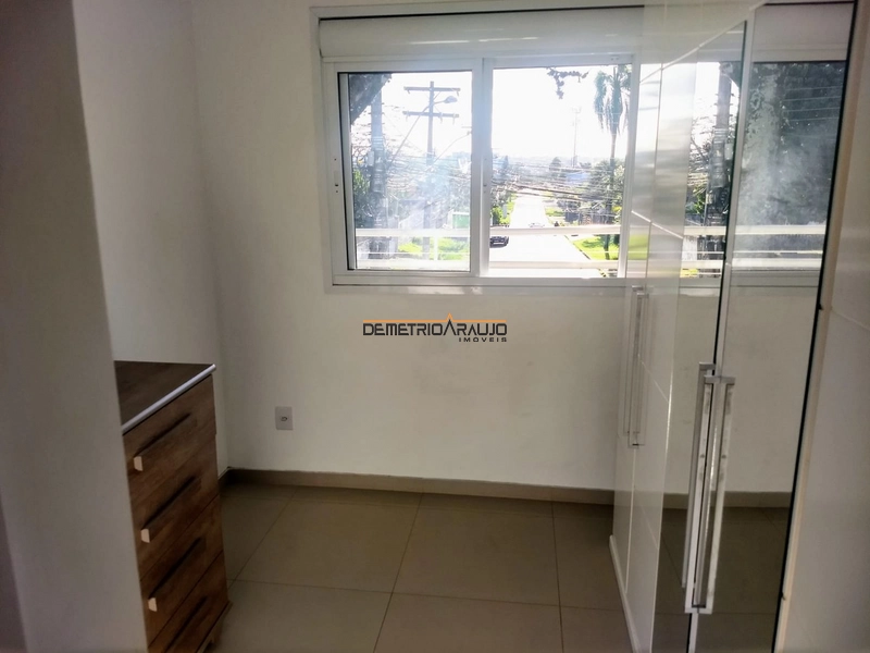 Apartamento enorme com 3 dormitórios sendo 1 suíte, sacada.: 5ª foto da galeria de imagens do imóvel