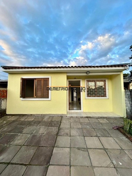 CASA 2 DORMITORIOS - VAGA PARA 2 CARROS - CHURRASQUEIRA: 1ª foto da galeria de imagens do imóvel