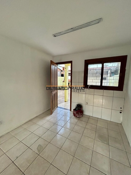 CASA 2 DORMITORIOS - VAGA PARA 2 CARROS - CHURRASQUEIRA: 4ª foto da galeria de imagens do imóvel