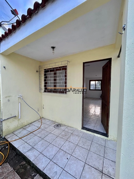 CASA 2 DORMITORIOS - VAGA PARA 2 CARROS - CHURRASQUEIRA: 12ª foto da galeria de imagens do imóvel