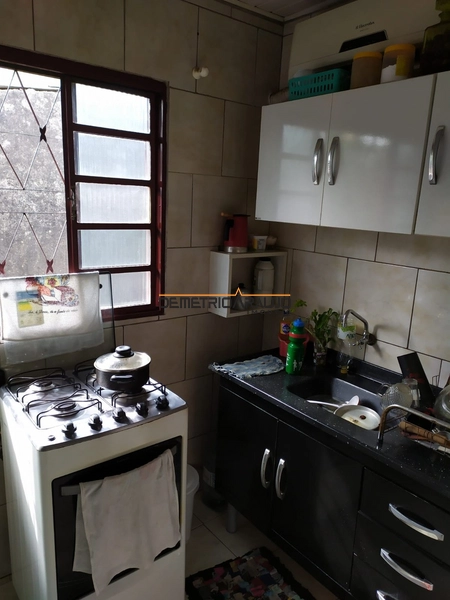 Terreno com duas casas prontas para morar ou locar: 4ª foto da galeria de imagens do imóvel