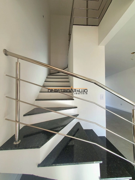 Sobrado em bairro planejado: 8ª foto da galeria de imagens do imóvel