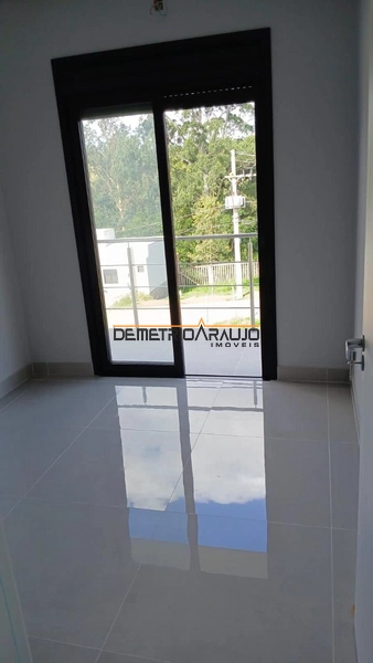 Casa em condomínio fechado com 3 quartos, na Estrada Caminho do meio: 4ª foto da galeria de imagens do imóvel