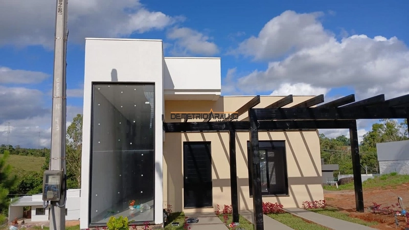 Casa em condomínio fechado com 3 quartos, na Estrada Caminho do meio: 1ª foto da galeria de imagens do imóvel