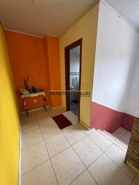 SOBRADO AMPLO E ESPAÇOSO – BAIRRO PORTO VERDE: 2ª foto da galeria de imagens do imóvel