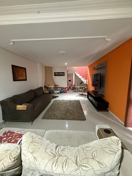SOBRADO AMPLO E ESPAÇOSO – BAIRRO PORTO VERDE: 8ª foto da galeria de imagens do imóvel