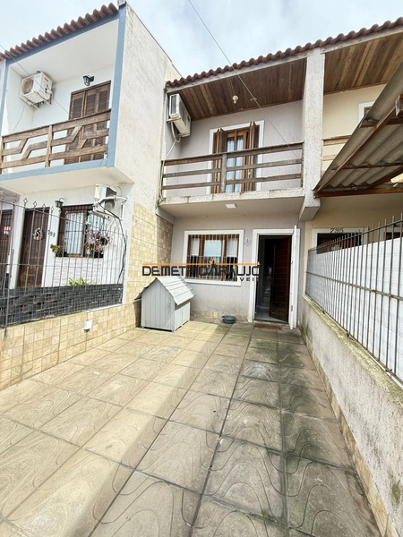 O sobrado está localizado no bairro Jardim Algarve tem 83 metros quadr: 2ª foto da galeria de imagens do imóvel