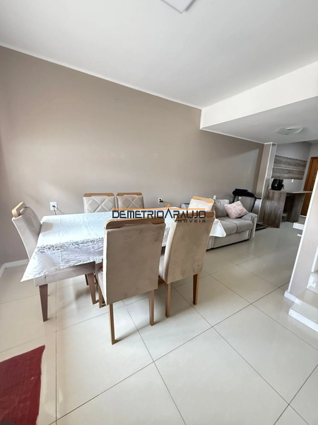 O sobrado está localizado no bairro Jardim Algarve tem 83 metros quadr: 5ª foto da galeria de imagens do imóvel