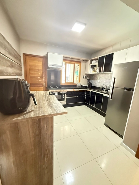 O sobrado está localizado no bairro Jardim Algarve tem 83 metros quadr: 23ª foto da galeria de imagens do imóvel