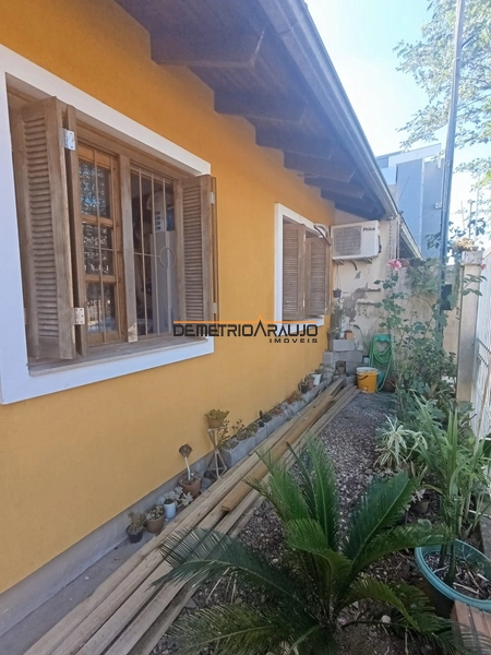 Casa próxima à Av. Zero Hora com 3 dormitórios: 2ª foto da galeria de imagens do imóvel