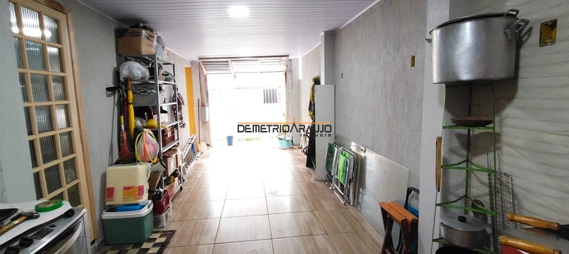 Casa próxima à Av. Zero Hora com 3 dormitórios: 6ª foto da galeria de imagens do imóvel