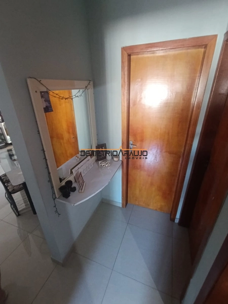 Casa próxima à Av. Zero Hora com 3 dormitórios: 9ª foto da galeria de imagens do imóvel