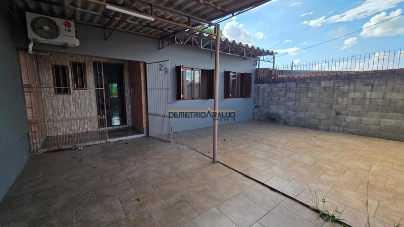 Casa com 2 dormitórios