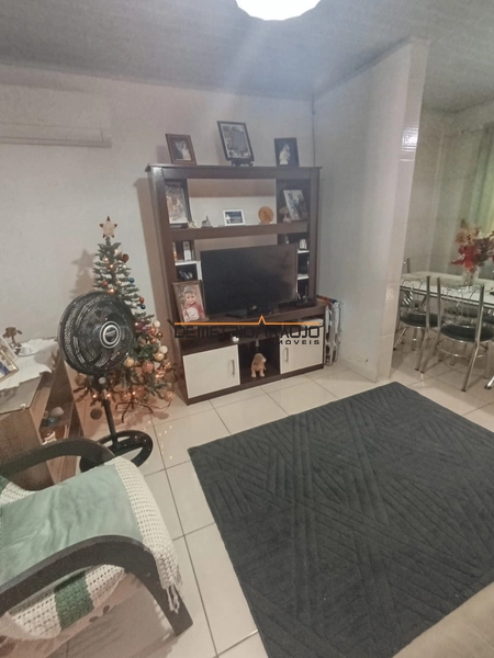 Casa 3 dormitorios coruja: 2ª foto da galeria de imagens do imóvel